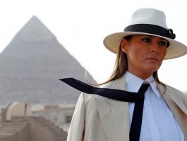 2018-10-06T205643Z_1448973101_RC1F1D690180_RTRMADP_3_USA-TRUMP-MELANIA-EGYPT.jpg