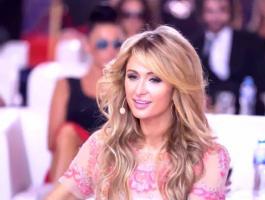 باريس هيلتون تعلن خطوبتها.. وهذا هو سعيد الحظ!
