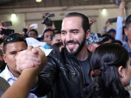 السلفادور تنتخب رئيسًا جديدًا لها من أصول فلسطينية