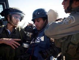 28 صحفياً يقبعون في سجون الاحتلال