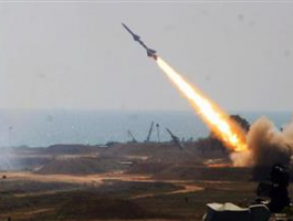 مسؤول أمريكي: إيران اختبرت صاروخًا بالستيًا مضادًا للسفن.png