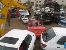 جنين الشرطة تتلف 241 مركبة غير قانونية.jpg