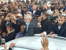أكد رئيس المكتب السياسي لحركة حماس إسماعيل هنية، أن شعبنا الفلسطيني لن يتراجع وسيستمر ب مسيرة العودة وسيبقى على موقف واحد، 