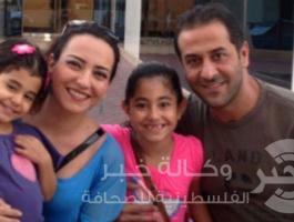 أمل عرفة وعبد المنعم عمايري وعائلتهما 