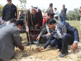 بالصور: بغرس الأشجار.. إحياء يوم الأرض في خانيونس جنوب القطاع