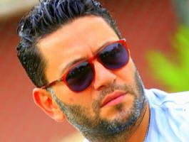 بالفيديو: زياد برجي يحتفل بعيد ميلاده مع معجبيه.. خمنوا كم أصبح عمره!