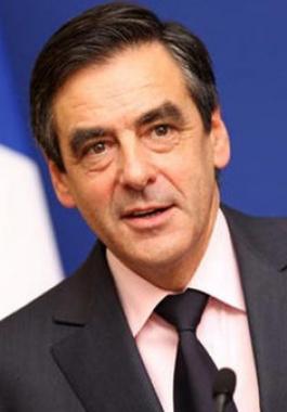 استطلاع فيون سيهزم لوبان في انتخابات رئاسة فرنسا