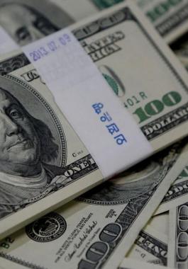 الدولار إلى أدنى مستوى في 6 أشهر