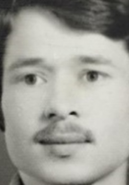 بالفيديو : شاب أشعل الإنترنت بصورة والده هذه.. والسبب غريب جداً!