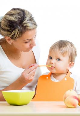 هل يناسب طفلكِ جميع أنواع الفواكه والخضار في أشهره الأولى؟