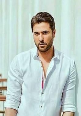 أحمد عز
