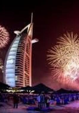 الإمارات: تطرق أبواب 