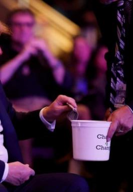 ترامب والتبرعات