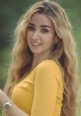 هنا الزاهد