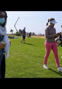 سعوديات يلعبن الجولف