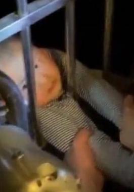 شاهدوا: طفل يسقط من الطابق الـ13 وينجو.. فيديو لمعجزة تحبس الأنفاس