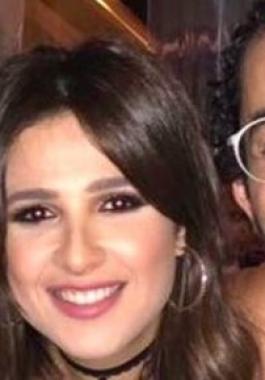 ياسمين عبد العزيز مع احمد حلمي ومنى زكي في رحلة بحرية
