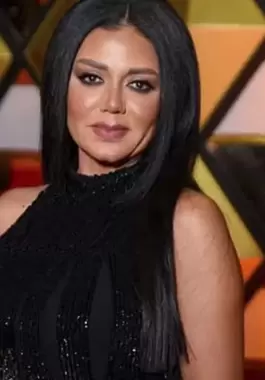 شاهد: صور فستان رانيا يوسف الاحمر في احدث جلسة تصوير