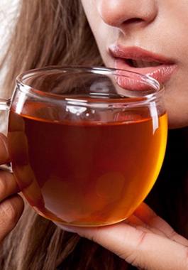 الإفراط في شرب الشاي يؤدي الى نتائج سيئة