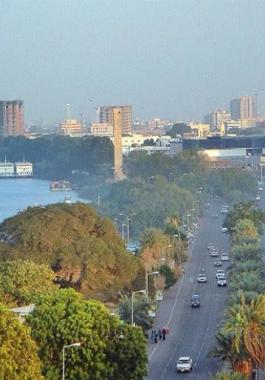 السودان | الديون والاستثمارات أبرز محاور زيارة منوتشين