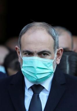 قادة الجيش الأرميني يطالبون رئيس الوزراء بالتنحي