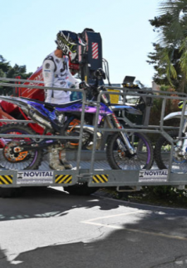 سبايدر مان يزور مستشفى إيطالى لتقديم عروض ترفيهية للأطفال