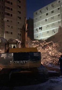 5 قتلى بانهيار مبنى سكني في القاهرة