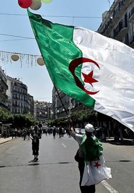 الجزائر | تاجر يرتكب جرائم 