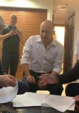 الحكومة الجديدة.