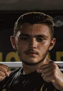 اللاعب اللبناني عبد الله منياتو