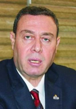 السفير اللوح.jpg