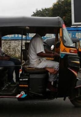 بالفيديو: سائق 