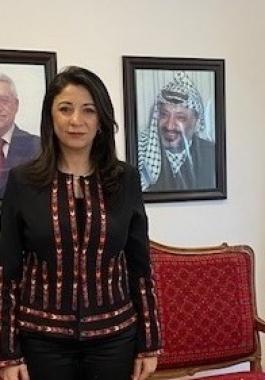 السفيرة أبو حصيرة تُقدم أوراق اعتمادها لدى رئيس فرنسا