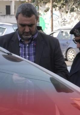 متابعة شرطة المرور بغزّة لصلاحية المركبات