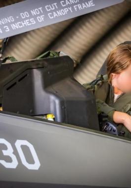 تعيين امرأة لقيادة سرب طائرات بسلاح الجو الإسرائيلي.jpeg