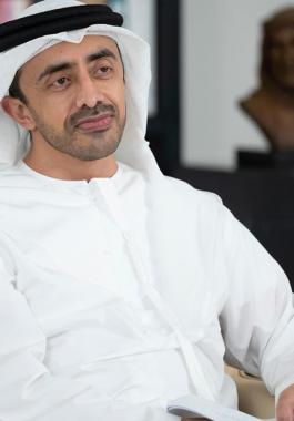وزير الخارجية الإماراتي يتلقى اتصالاً هاتفيًا من نظيره المغربي