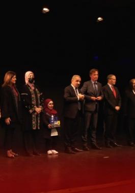 الاتحاد الأوروبي يُكرم