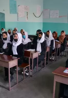 طالبان فتحت مدارس الفتيات الثانوية لساعات ثم 