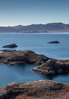 جفاف بحيرة في الولايات المتحدة يكشف مفاجأة دفنت منذ 30 عاما (صور + فيديو)