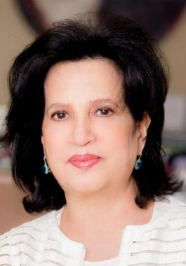 وزيرة بحرينية