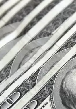 نفط وذهب وعملات تتراجع .. و قوة الدولار الأميركي هي السبب