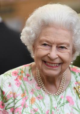 الملكة إليزابيث
