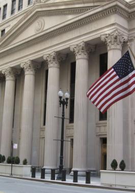 متى يبدأ الفيدرالي الأميركي تقليص وتيرة رفع الفائدة؟