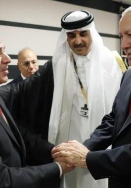 الرئيس المصري يلتقي نظيره التركي في قطر