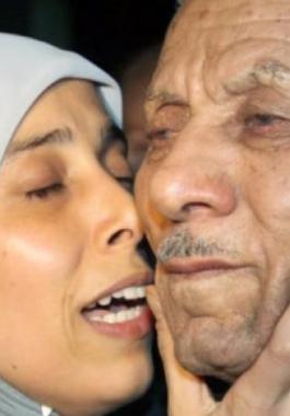 وفاة والد الاسيرة احلام التميمي