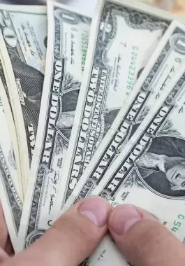 بنوك أوروبية: الدولار قد يكون وصل لأعلى مستوياته هذا العام