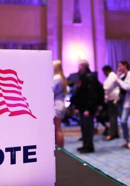 النتائج الأولية لانتخابات التجديد النصفي للكونغرس تُظهر تقدم الجمهوريين