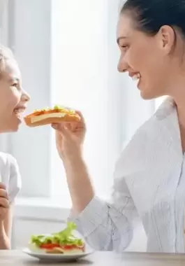 5 نصائح للأمهات العاملات لتقديم وجبات صحية للأطفال