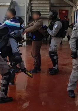 قوات القمع داخل سجون الاحتلال