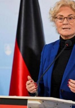 وزيرة الدفاع الالمانية